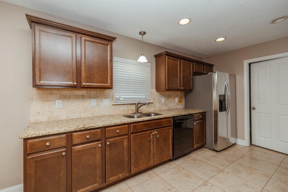 401 E Field Avenue Crestview FL 32539