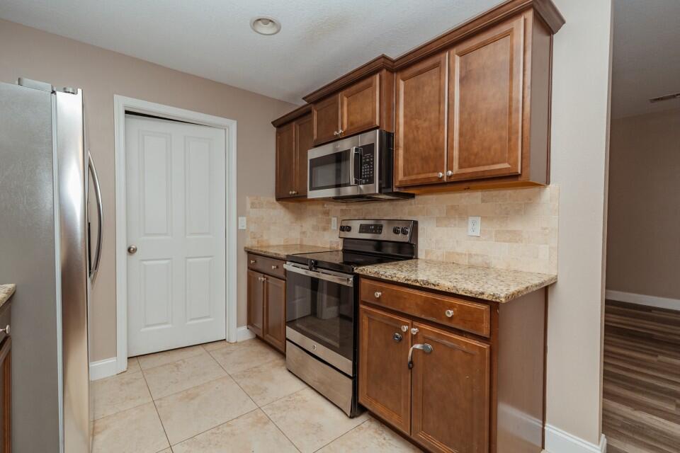401 E Field Avenue Crestview FL 32539