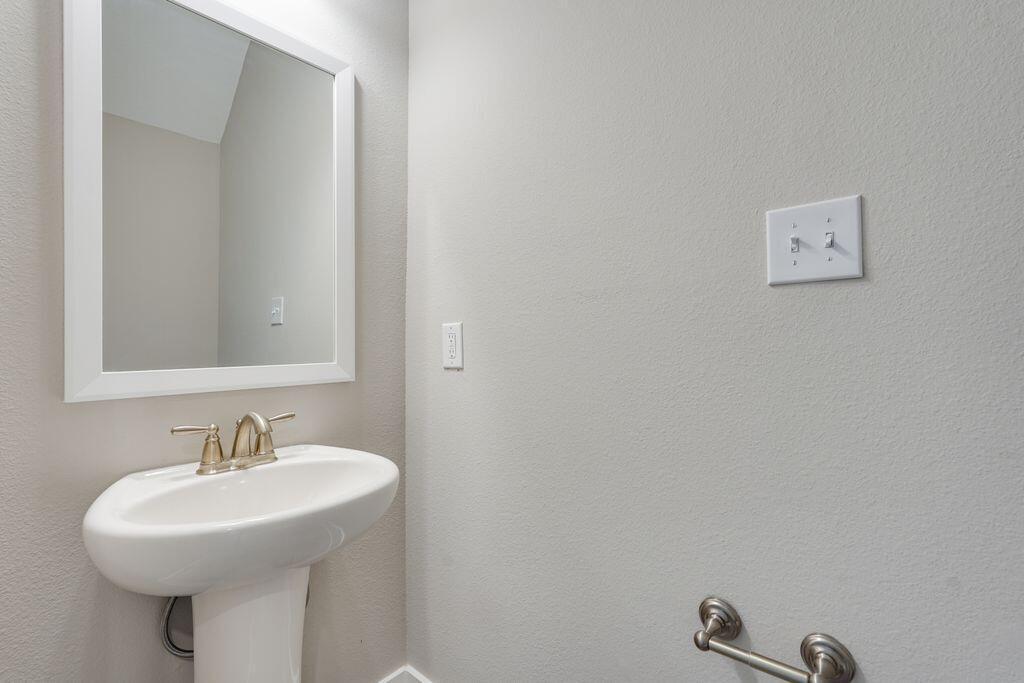 90 Date Palm Lane Freeport FL 32439
