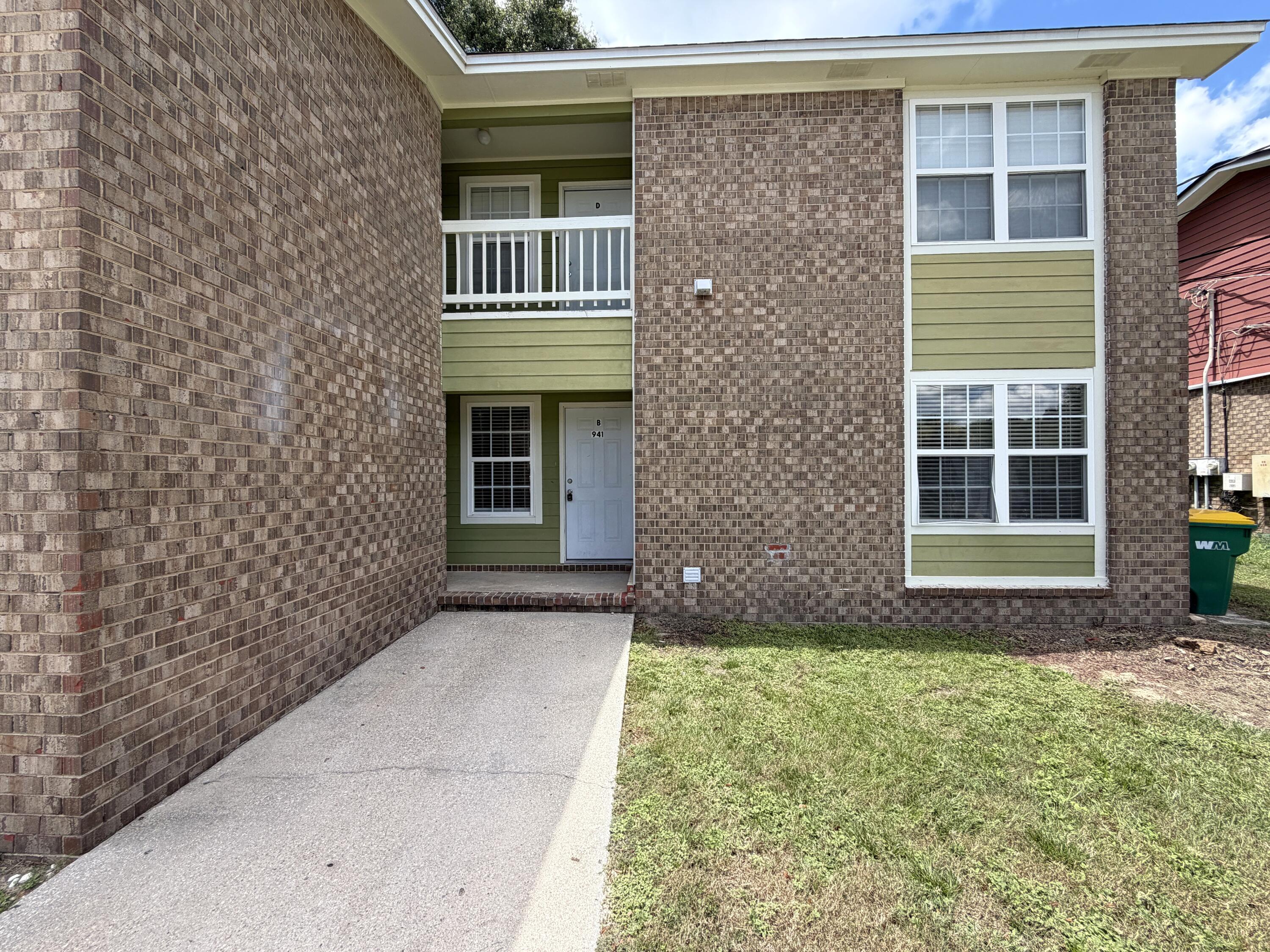 941 Valley Road Crestview FL 32539