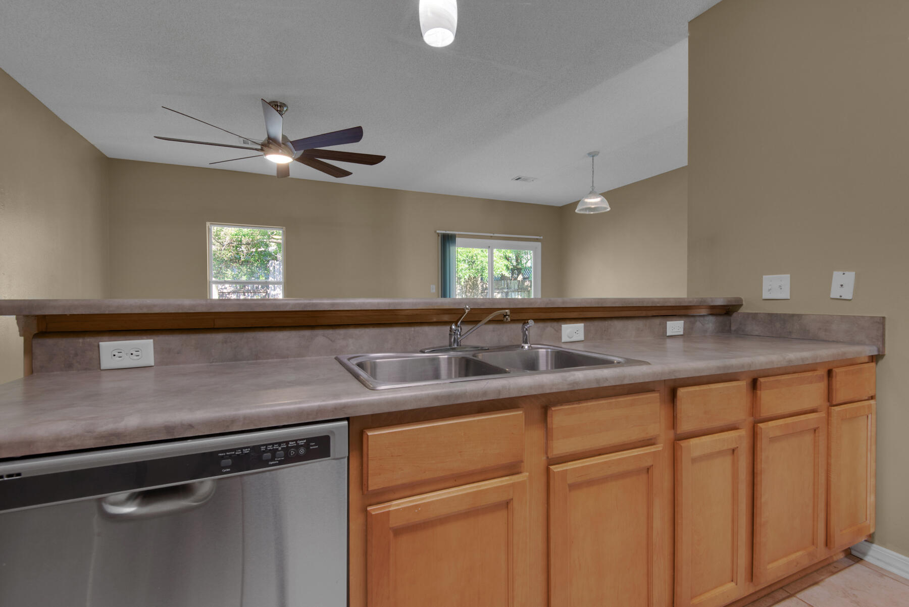 2125 Tom Street Navarre FL 32566