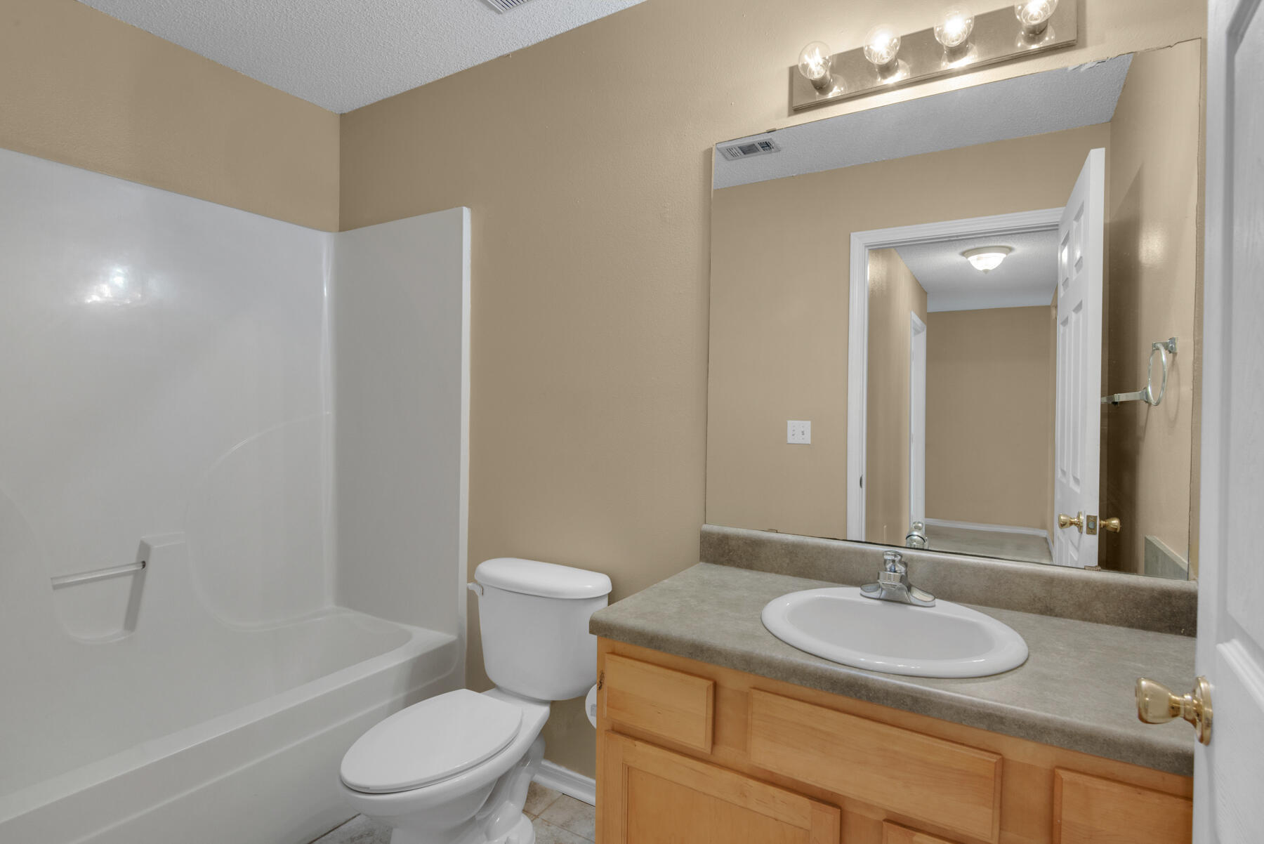 2125 Tom Street Navarre FL 32566