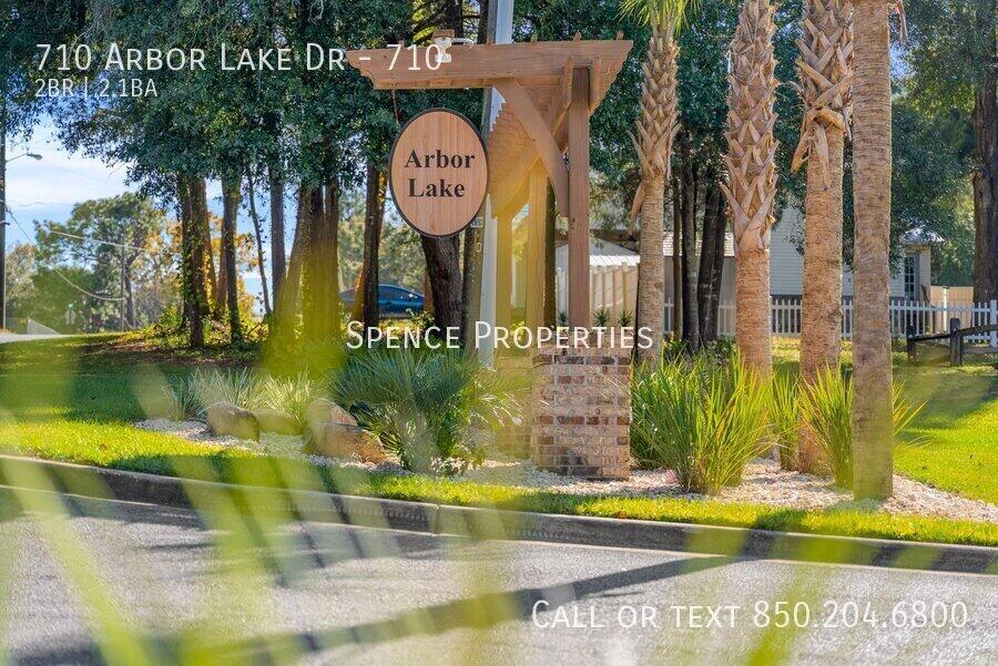 722 Arbor Lake Drive Crestview FL 32536