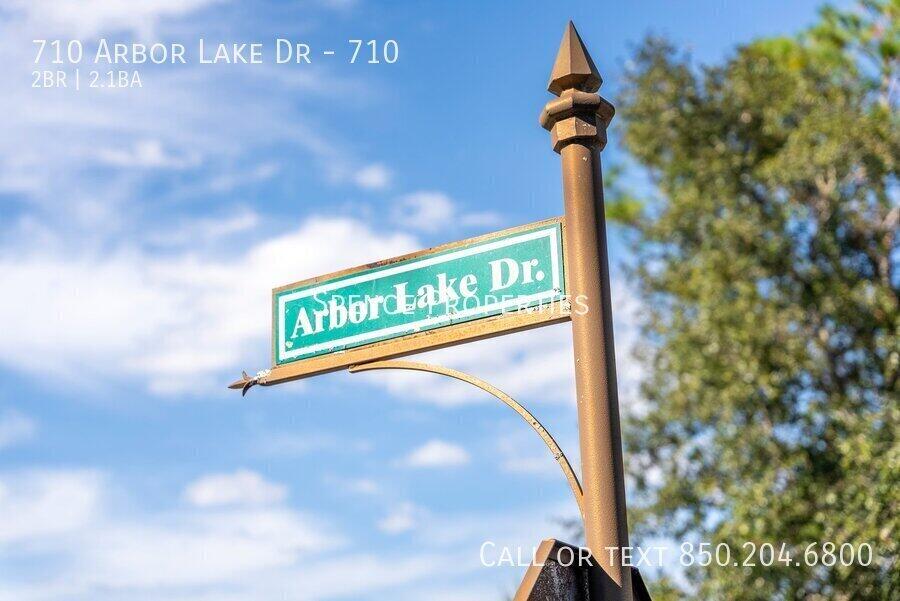 722 Arbor Lake Drive Crestview FL 32536