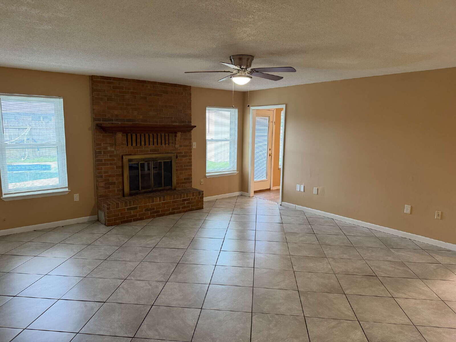 836 Boulevard De L'orleans Mary Esther FL 32569