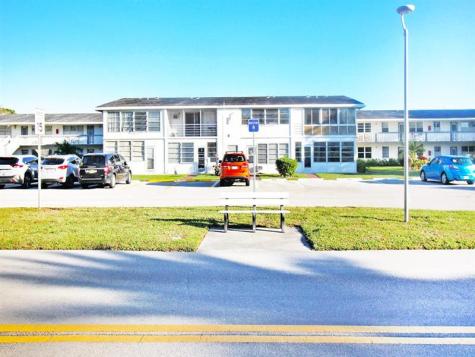 4007 Ellesmere A Deerfield Beach FL 33442