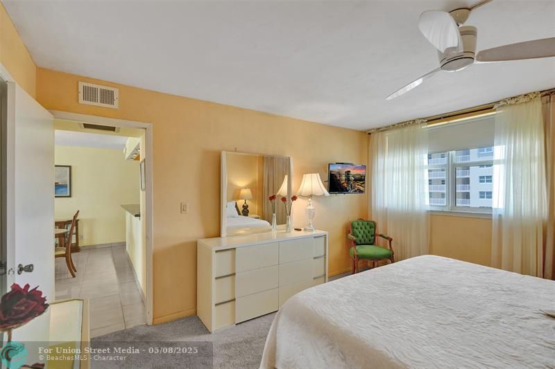 1051 Hillsboro Mile Hillsboro Beach FL 33062