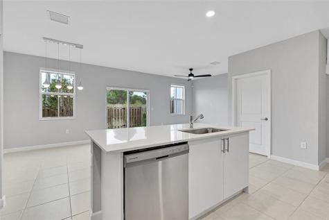 4614 NW 120th Way Coral Springs FL 33076