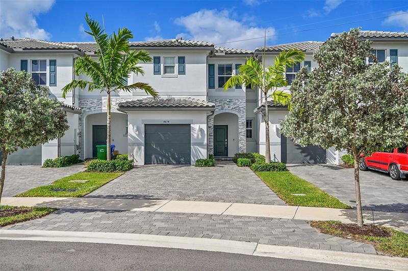 4614 NW 120th Way Coral Springs FL 33076