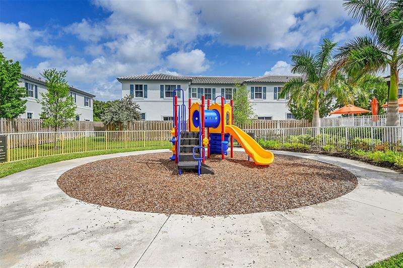 4614 NW 120th Way Coral Springs FL 33076