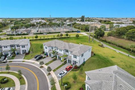 4614 NW 120th Way Coral Springs FL 33076