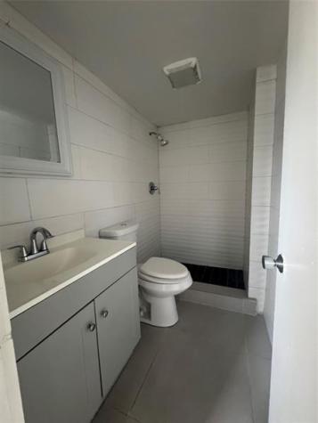 9235A Lagoon Place Davie FL 33324