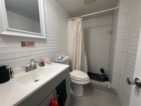 9235A Lagoon Place Davie FL 33324