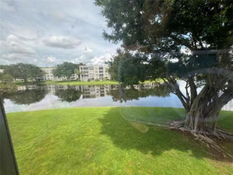 9235A Lagoon Place Davie FL 33324