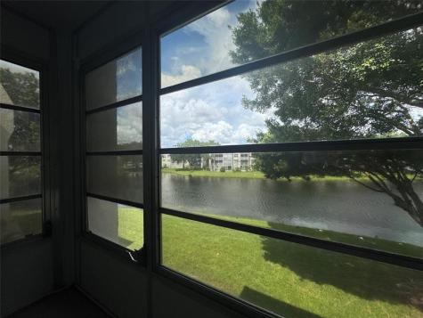 9235A Lagoon Place Davie FL 33324