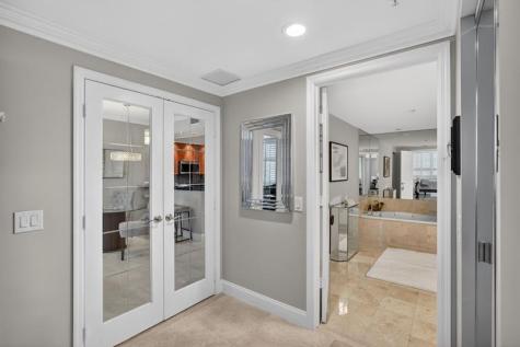 350 SE 2nd Street Fort Lauderdale FL 33301