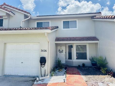7426 Pinewalk Drive Margate FL 33063