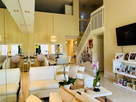 7426 Pinewalk Drive Margate FL 33063