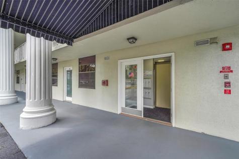1713 Whitehall Drive Davie FL 33324