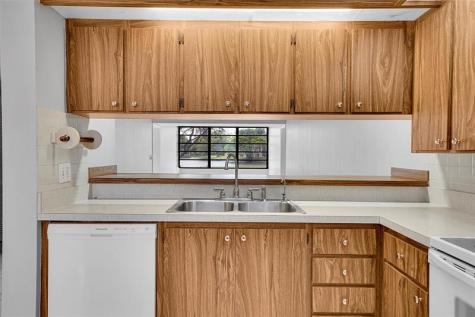 1713 Whitehall Drive Davie FL 33324