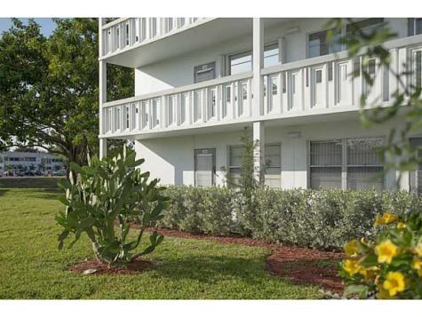 1101 Newport U Deerfield Beach FL 33442