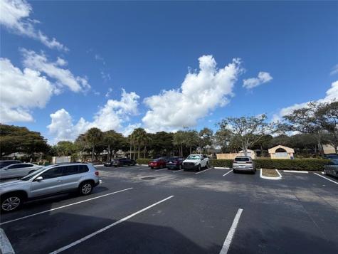 7610 Westwood Drive Tamarac FL 33321