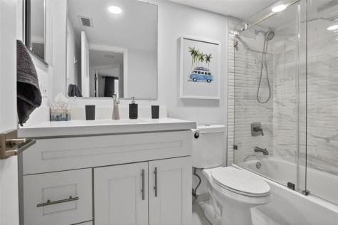 9623 S Hollybrook Lake Drive Pembroke Pines FL 33025