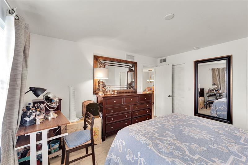 9261 Sunrise Lakes Boulevard Sunrise FL 33322