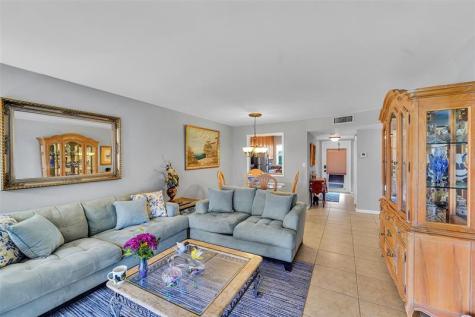 9261 Sunrise Lakes Boulevard Sunrise FL 33322
