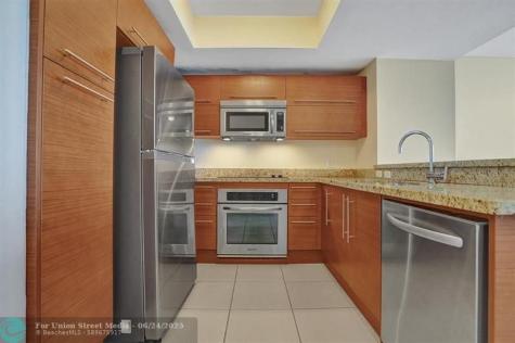 2641 N Flamingo Road Sunrise FL 33323