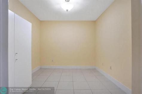 2641 N Flamingo Road Sunrise FL 33323
