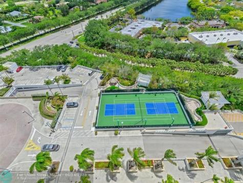 2641 N Flamingo Road Sunrise FL 33323