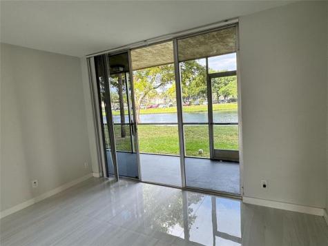 Lauderdale Lakes FL 33319
