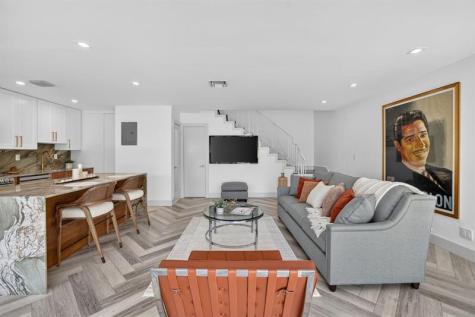 7 Coventry Way Wilton Manors FL 33305