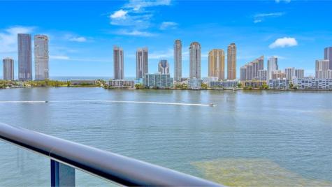 5000 Island Estates Drive Aventura FL 33160