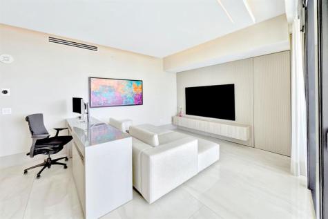 5000 Island Estates Drive Aventura FL 33160