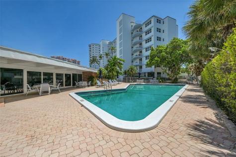 1530 S Ocean Boulevard Lauderdale By The Sea FL 33062