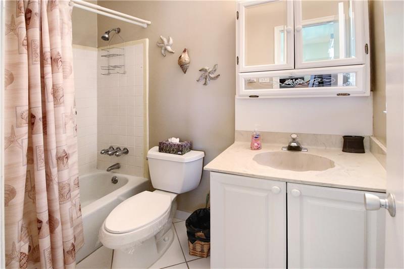 2100 NE 38th Street Lighthouse Point FL 33064