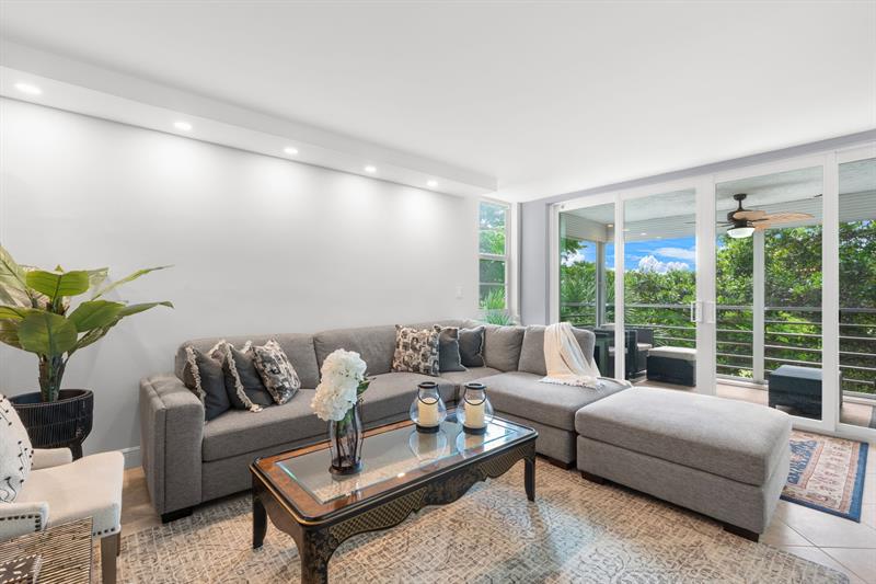 806 Cypress Grove Lane Pompano Beach FL 33069