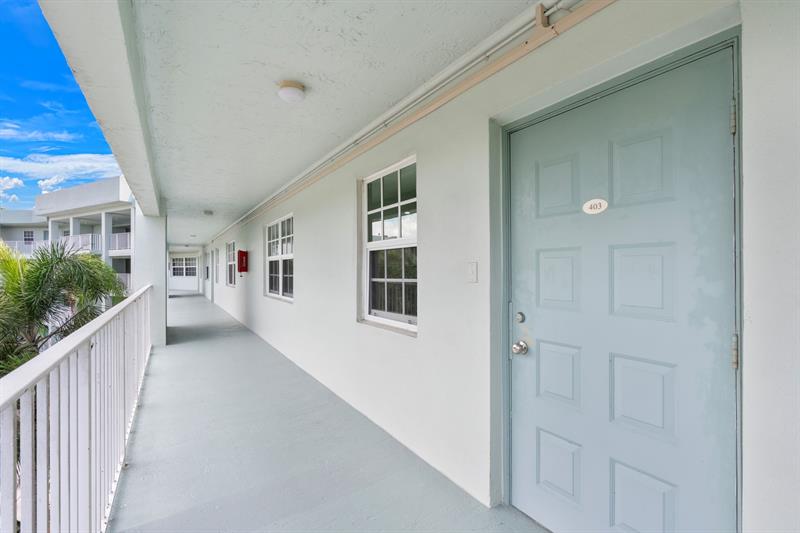 806 Cypress Grove Lane Pompano Beach FL 33069