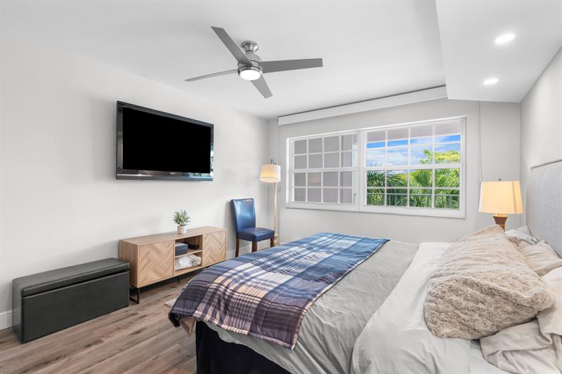 806 Cypress Grove Lane Pompano Beach FL 33069