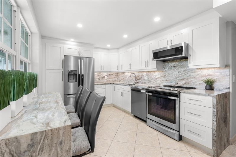 806 Cypress Grove Lane Pompano Beach FL 33069