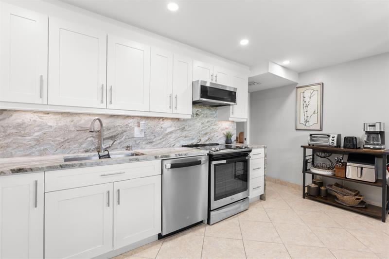 806 Cypress Grove Lane Pompano Beach FL 33069