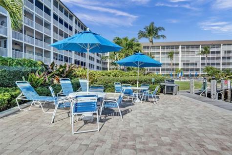 400 N Federal Highway Deerfield Beach FL 33441