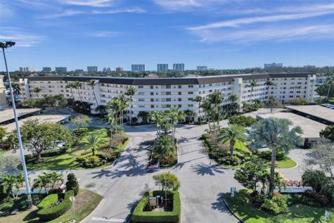 400 N Federal Highway Deerfield Beach FL 33441