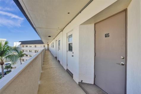 400 N Federal Highway Deerfield Beach FL 33441