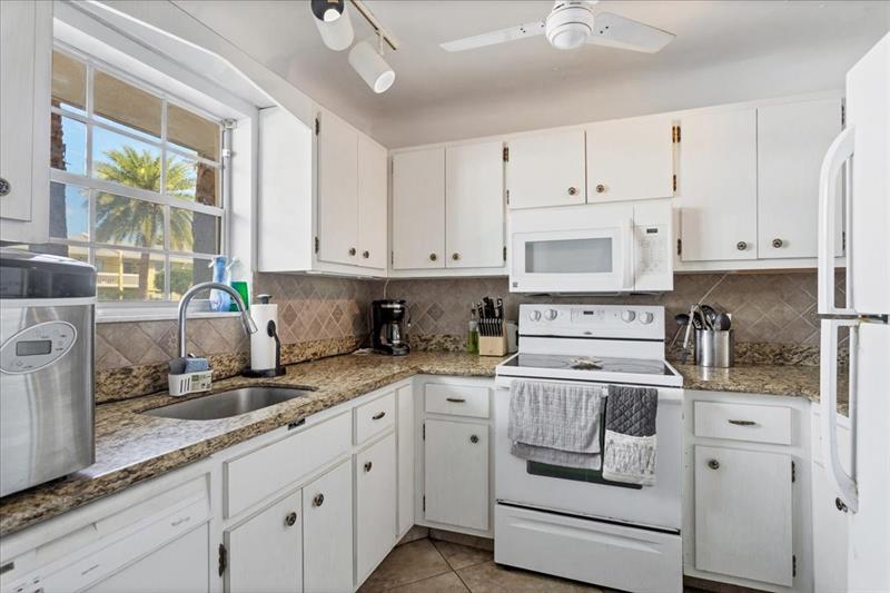 2160 NE 36th Street Lighthouse Point FL 33064