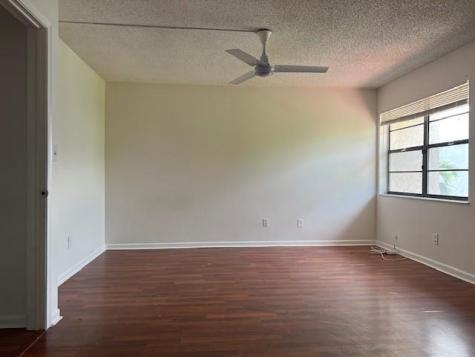 2609 N 40th Avenue Hollywood FL 33021