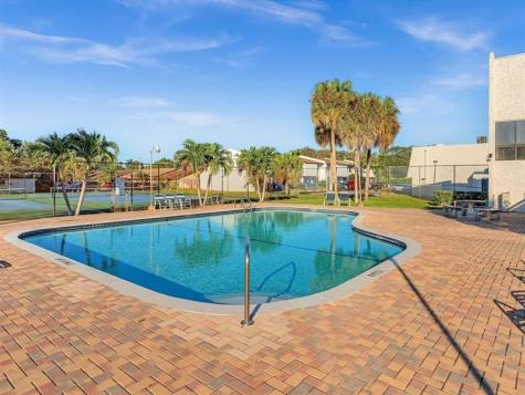 2609 N 40th Avenue Hollywood FL 33021