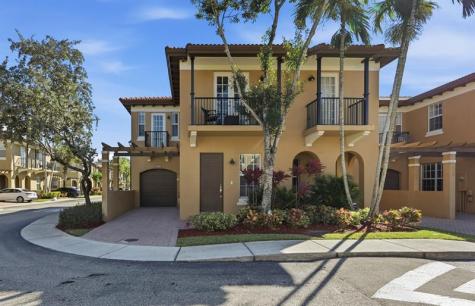 6982 Julia Gardens Drive Coconut Creek FL 33073